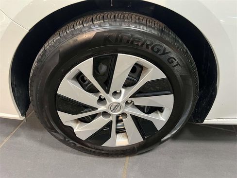 Certified 2025 Nissan Altima 2.5 S image 9