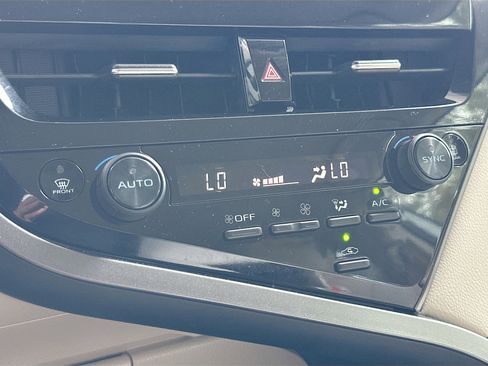 Used 2022 Toyota Camry LE image 15