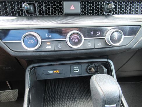 Used 2024 Honda CR-V LX image 27