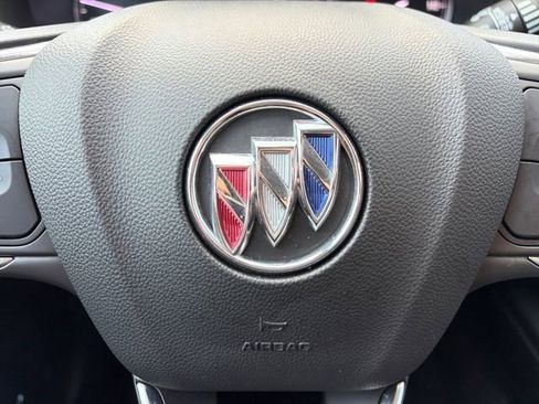 Certified 2023 Buick Envision Avenir image 9