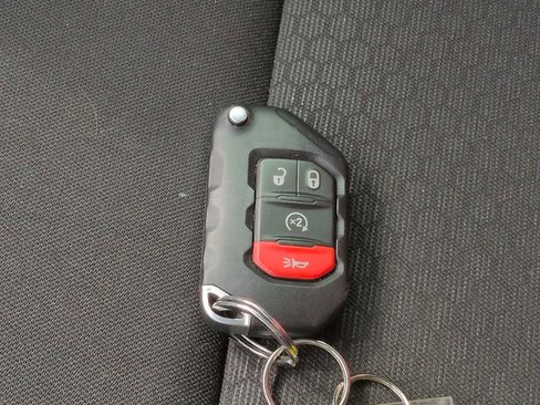 Used 2021 Jeep Wrangler Unlimited Rubicon w/ Safety Group AWD/4WD image 28