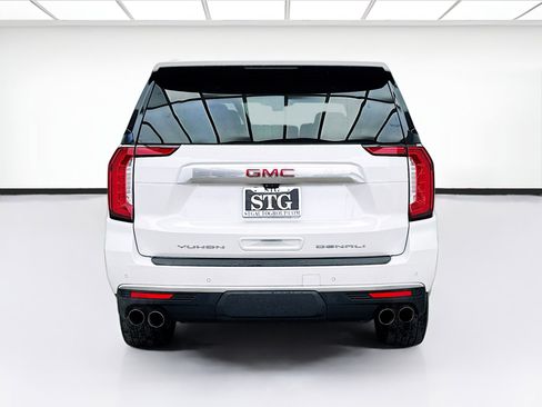 Used 2021 GMC Yukon Denali w/ Denali Premium Package image 5