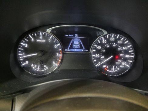 Used 2020 Nissan Pathfinder S AWD/4WD image 23