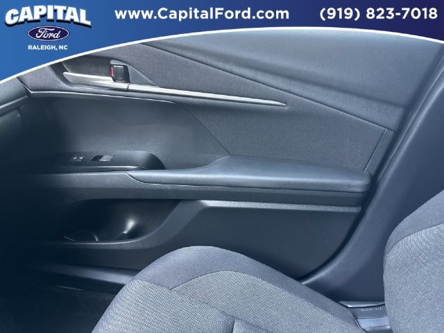 Used 2025 Toyota Camry LE FWD image 28
