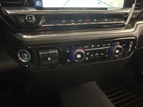 Used 2025 Chevrolet Silverado 1500 LT image 21