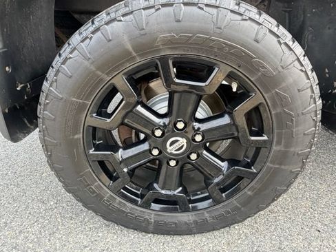 Used 2018 Nissan Titan SL w/ Midnight Edition AWD/4WD image 20