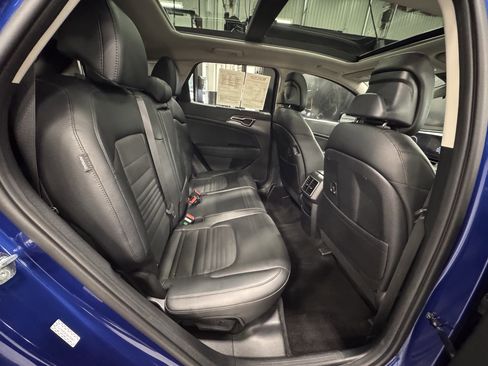 Certified 2025 Kia Sportage SX image 36