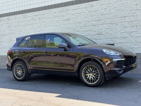 Used 2018 Porsche Cayenne AWD/4WD image 4