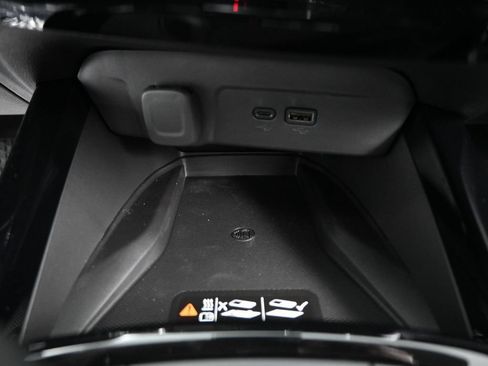 Used 2026 Chevrolet Trax LT w/ Sunroof Package FWD image 26