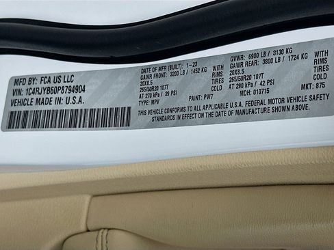 Used 2023 Jeep Grand Cherokee 4WD 4xe w/ Luxury Tech Group II image 12