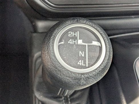 New 2025 Jeep Gladiator Sport image 19