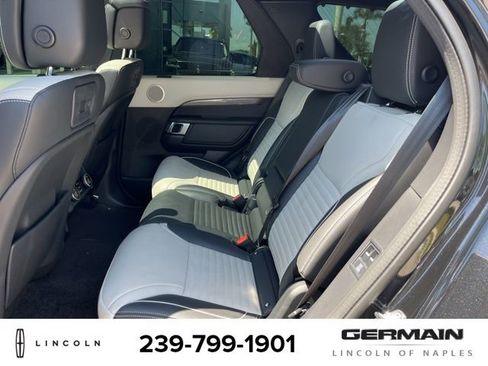 Used 2024 Land Rover Discovery Metropolitan Edition AWD/4WD image 16