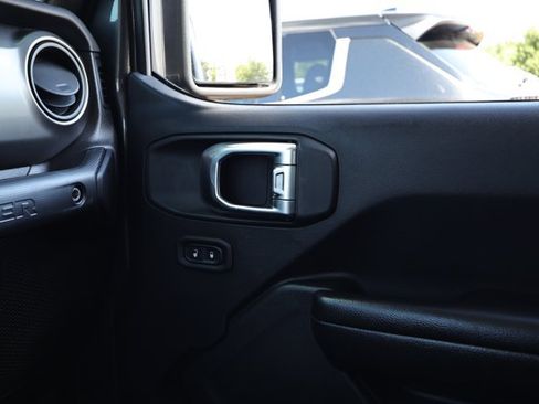 Used 2020 Jeep Wrangler Sport AWD/4WD image 24