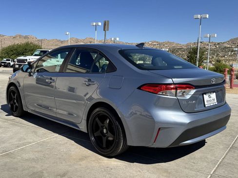 Used 2022 Toyota Corolla LE FWD image 5