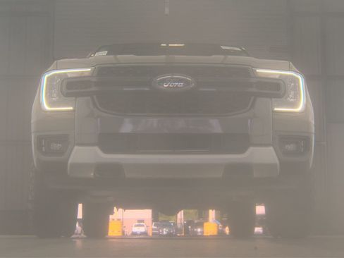 Used 2025 Ford Ranger XLT AWD/4WD image 2