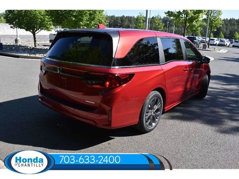 New 2026 Honda Odyssey Touring image 7