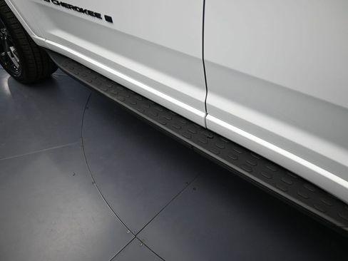 New 2025 Jeep Grand Cherokee Summit image 29