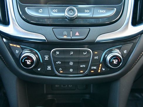 Used 2022 Chevrolet Equinox Premier FWD image 28