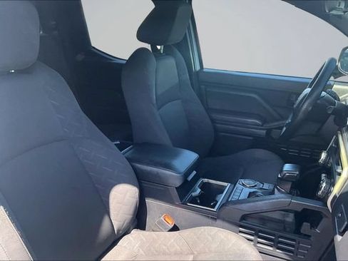 Used 2025 Toyota Tacoma SR5 RWD image 7