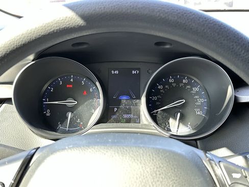 Used 2020 Toyota C-HR LE FWD image 24