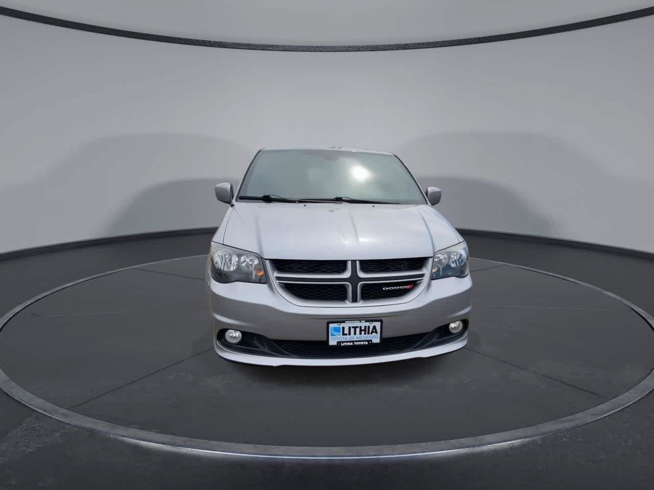 Used 2019 Dodge Grand Caravan GT FWD image 3