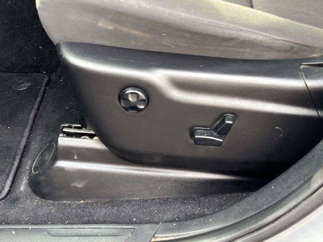 Used 2020 Jeep Grand Cherokee Laredo AWD/4WD image 19