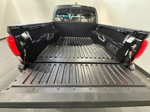 Used 2023 Toyota Tacoma SR AWD/4WD image 21