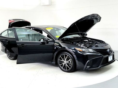 Certified 2024 Toyota Camry SE FWD image 12