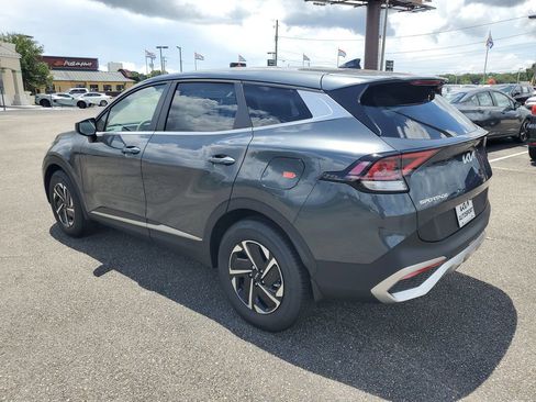 New 2025 Kia Sportage LX image 3