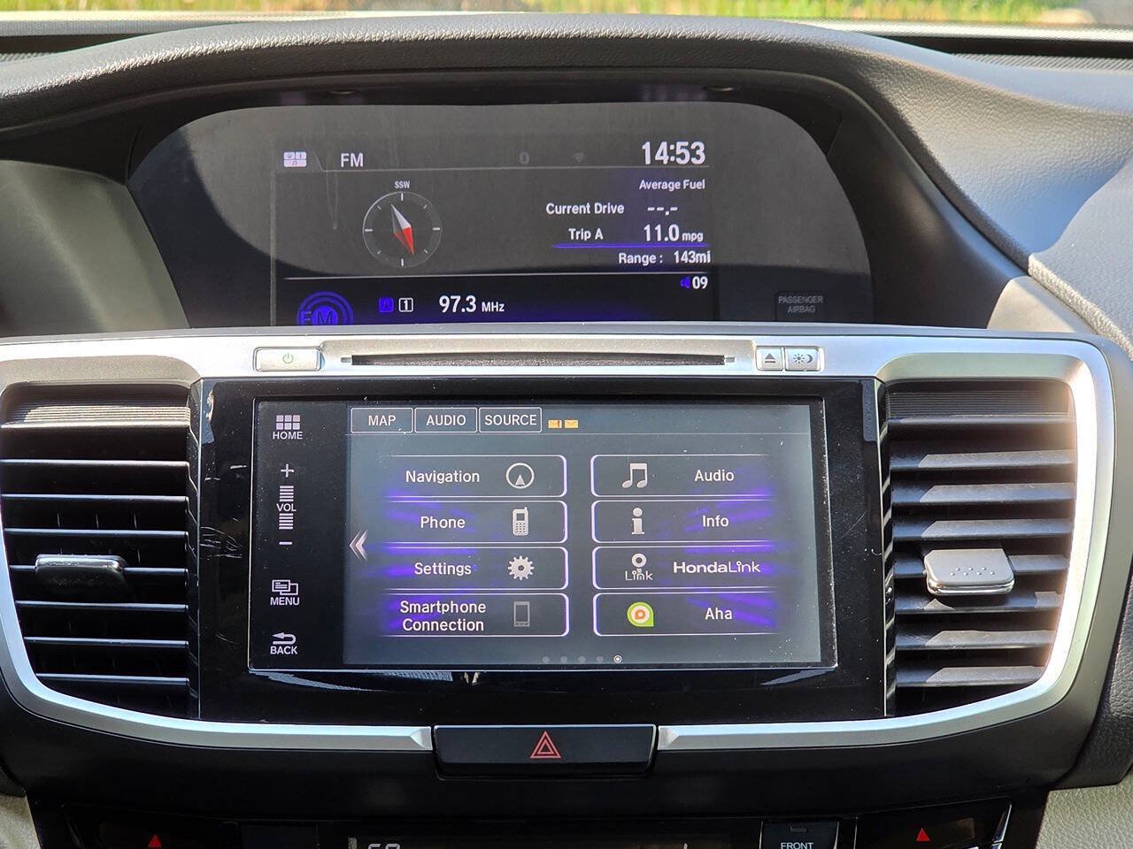 Used 2016 Honda Accord Touring image 24