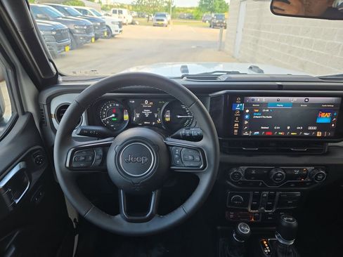 Used 2025 Jeep Wrangler Unlimited Sport S 4xe AWD/4WD image 18