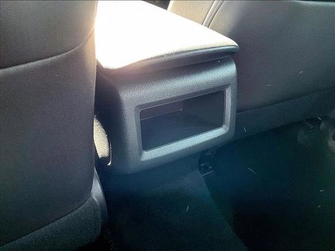 Used 2019 Toyota Camry LE image 24