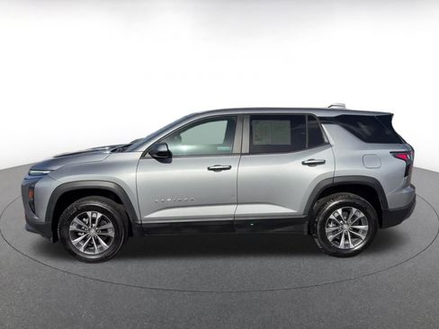 Used 2025 Chevrolet Equinox LT FWD image 9