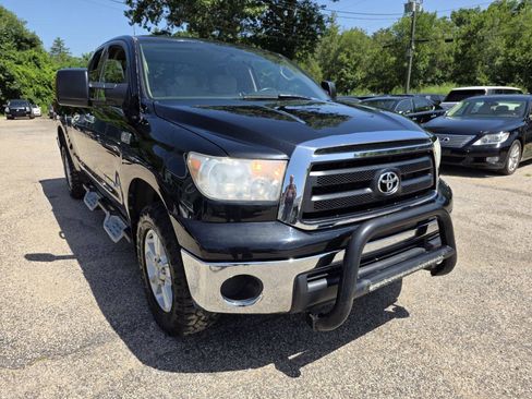 Used 2011 Toyota Tundra 4x4 Double Cab w/ Tow Pkg image 6