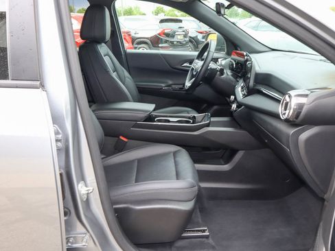 Used 2025 Chevrolet Equinox LT w/ Convenience Package II FWD image 26