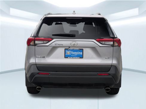 Used 2024 Toyota RAV4 XLE w/ Convenience Package image 5