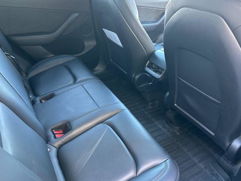 Used 2021 Tesla Model Y Long Range image 19
