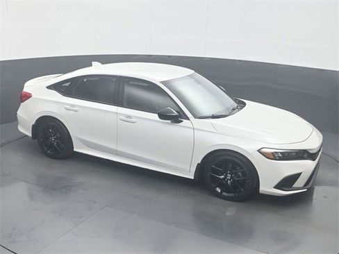 Used 2023 Honda Civic Sport image 19