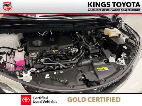 Certified 2024 Toyota Sienna Platinum FWD image 29
