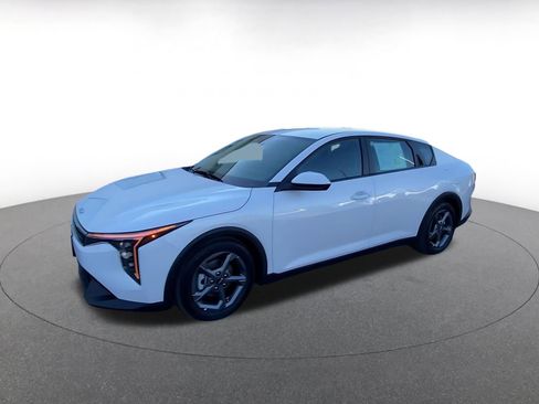 Used 2025 Kia K4 LXS image 8