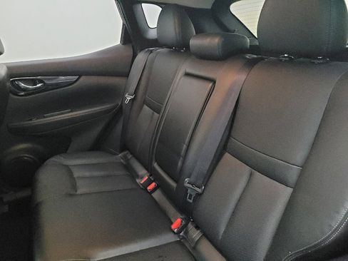 Used 2017 Nissan Rogue Sport SL FWD image 18
