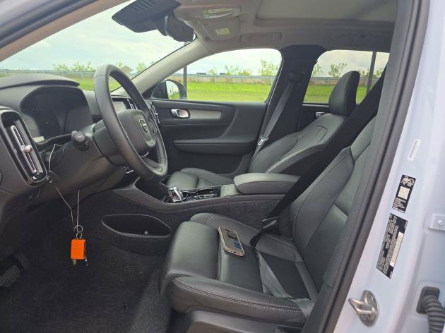 Used 2026 Volvo XC40 B5 Plus AWD/4WD image 7