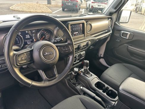 Used 2021 Jeep Wrangler Unlimited Sport image 14
