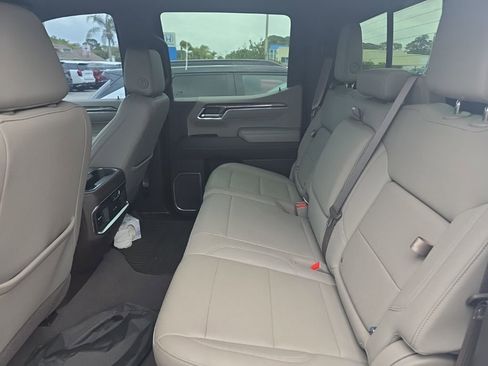 Used 2024 Chevrolet Silverado 1500 LTZ w/ LTZ Premium Package image 3