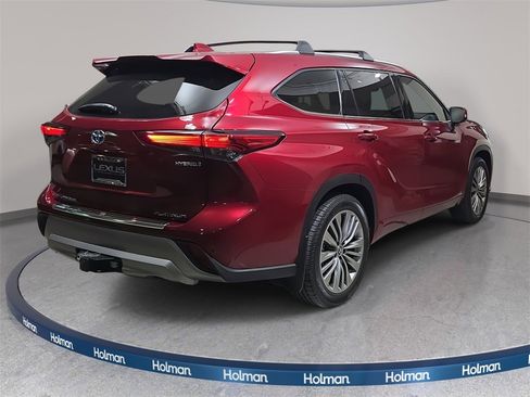 Used 2021 Toyota Highlander Platinum image 6