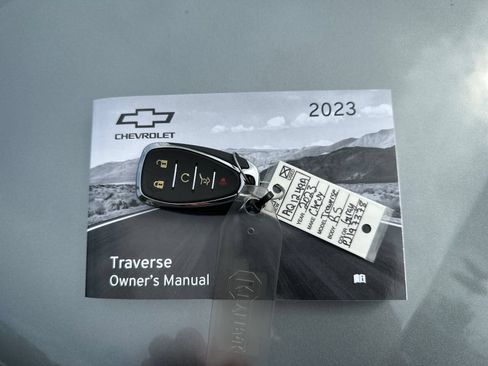 Used 2023 Chevrolet Traverse RS AWD/4WD image 52