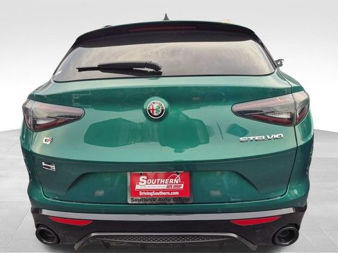 New 2025 Alfa Romeo Stelvio Sprint image 5