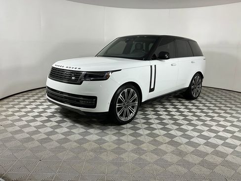 Used 2025 Land Rover Range Rover SE image 1