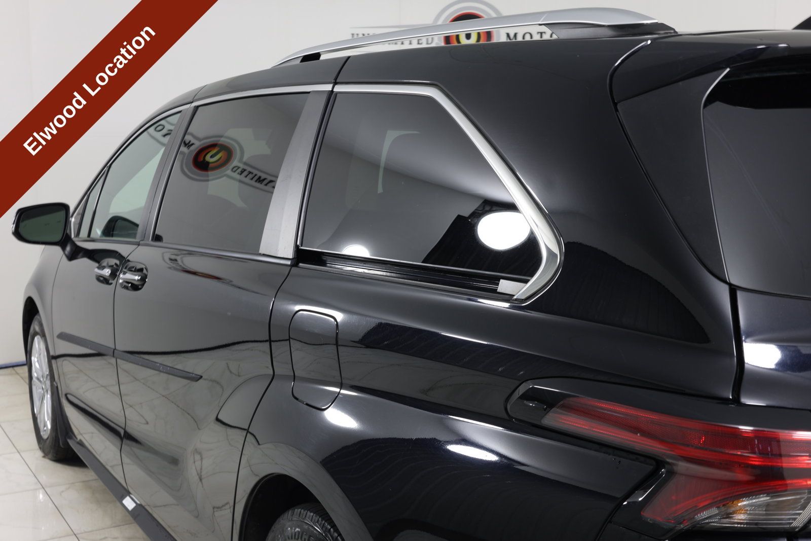 Used 2023 Toyota Sienna Platinum w/ Protection Package (TMS) AWD/4WD image 47