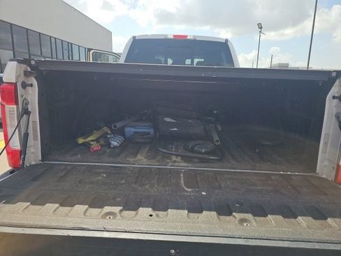 Used 2017 Ford F250 Lariat w/ Lariat Value Package AWD/4WD image 5